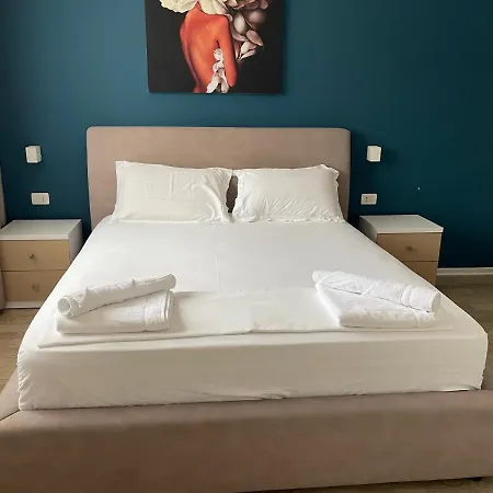 فيلة Pine House 2023