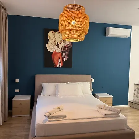 فيلة Pine House 2023 *