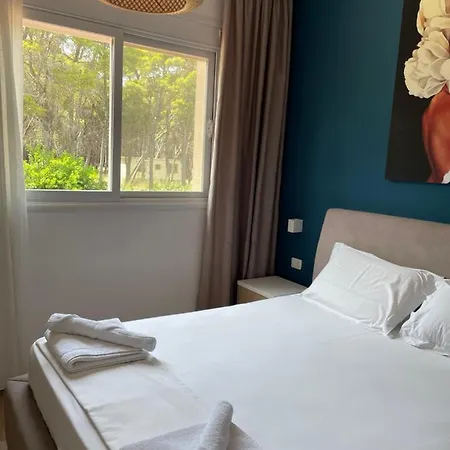 Pine House 2023 * فلورا