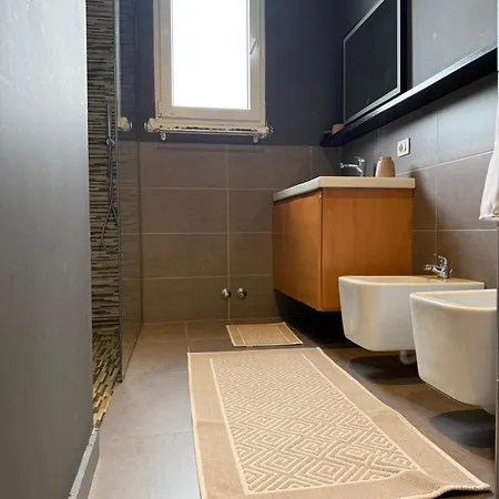 Pine House 2023 فيلة *