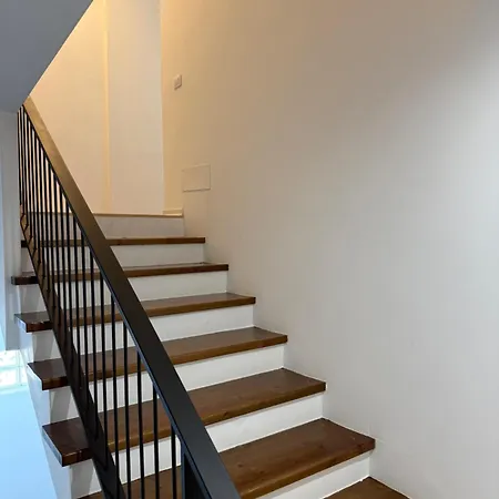 Pine House 2023 Vila Vlorë